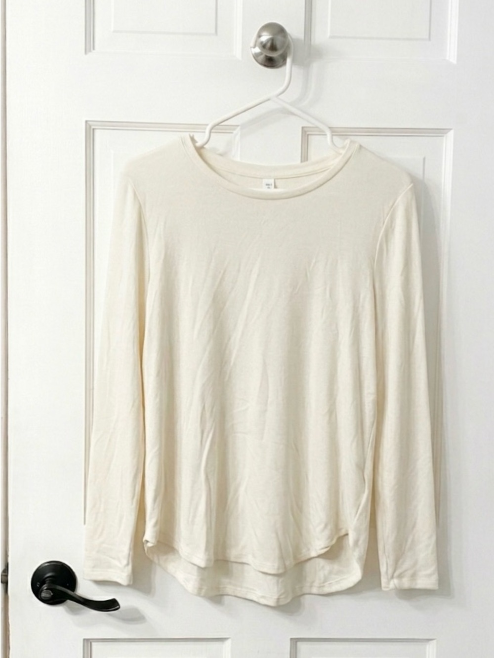 Old Navy Long Sleeve Cream Crewneck Tee